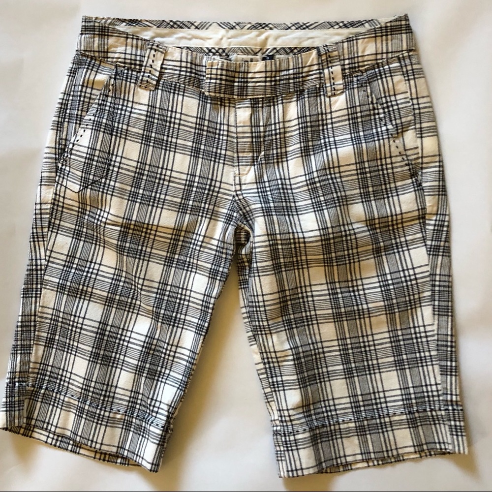 Volcom Bermuda shorts